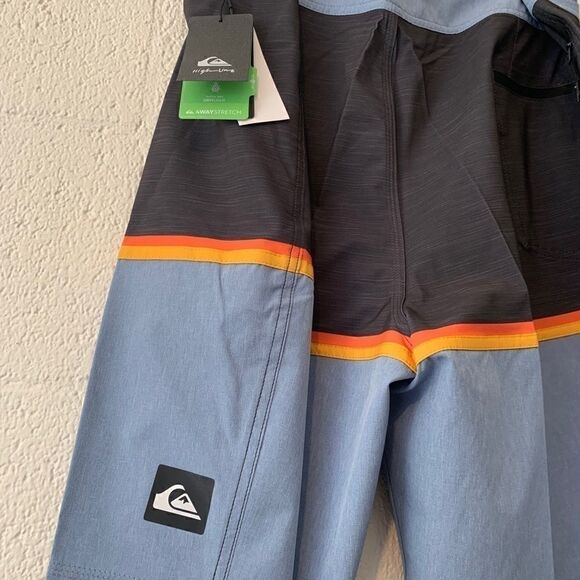 NWT Quicksilver Highline Division 20 Boardshorts - Picture 3 of 4